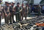 About 100 WWII bombs found at a construction site on Rajvithi road