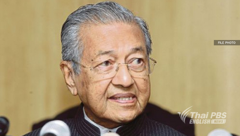 Najib always assumes people are stupid: Mahathir