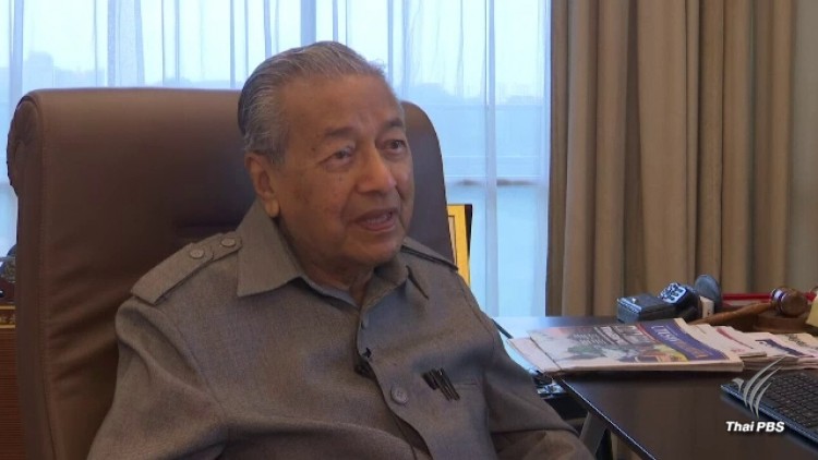 Mahathir threatens multiple charges against Najib