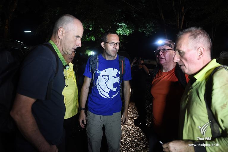 Three British cave-divers Join Tham Luang cave rescue