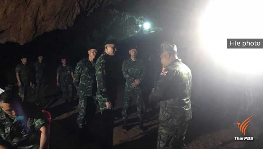 Navy Seals frog men find markings left by trapped football team in underwater cave