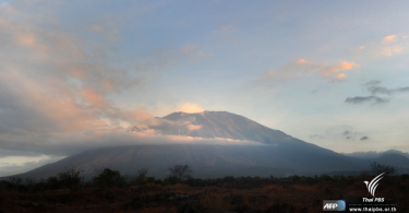 Indonesian rescue workers meet 4 groups of Thai tourists |