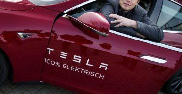 Tesla investors demand Elon Musk apologize for calling Thailand diver ‘pedo’