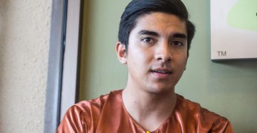 Mahathir government ponders reducing voting age to 18 from 21