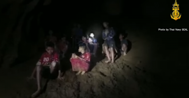 First conversation between rescuers and the young survivors