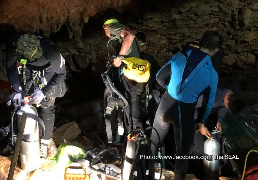 31 army frogmen to join SEAL team in extraction mission