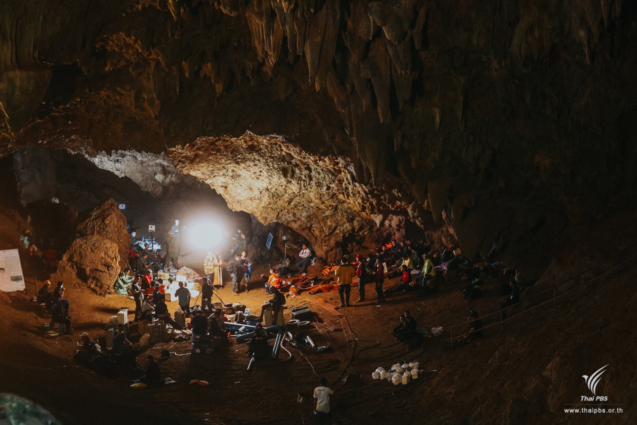“Buddy dive” planned for Tham Luang rescue – news report