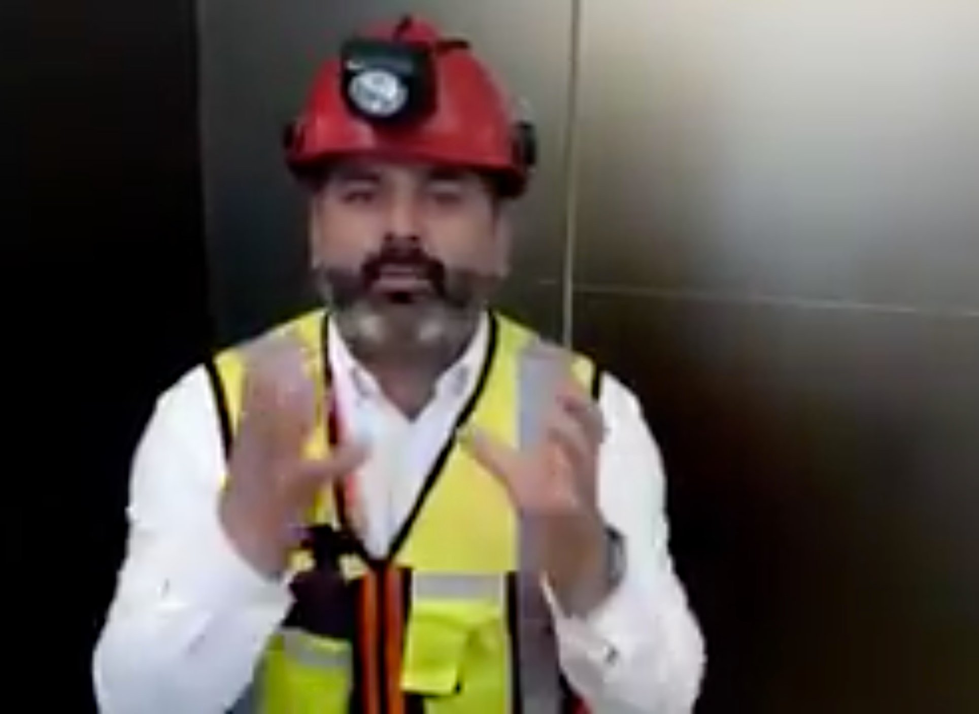 Thailand cave rescue: Chilean miner from 2010 disaster sends message of hope to boys