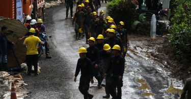 Thailand cave rescue: Former navy SEAL dies trying to help rescue trapped boys