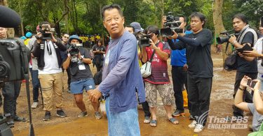 Artist Chalermchai starts work on two more paintings for Tham Luang museum |
