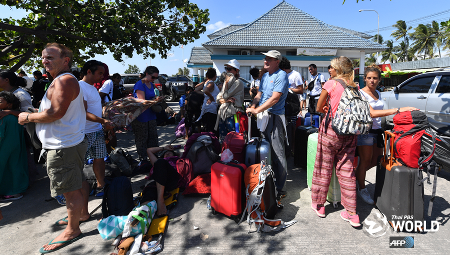 Tourists flee Indonesia’s Lombok island after quake kills 91 |