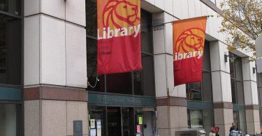 New York library lends ties, briefcases, handbags for job interviews
