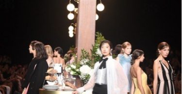 Asv พาสำรวจนิยามบทใหม่ของคีย์เวิร์ดคำว่า ‘2 Little Words 1 Big Concept’ หรือ ‘Soulmate’ ที่ได้แรงบันดาลใจมาจาก Carrie Bradshaw สไตล์ไอคอนของหญิงสาวทั่วโลก