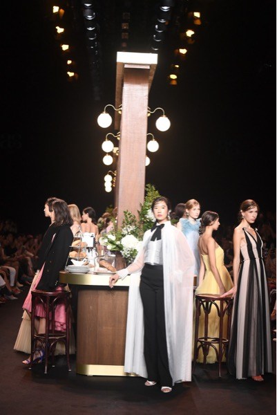 Asv พาสำรวจนิยามบทใหม่ของคีย์เวิร์ดคำว่า ‘2 Little Words 1 Big Concept’ หรือ ‘Soulmate’ ที่ได้แรงบันดาลใจมาจาก Carrie Bradshaw สไตล์ไอคอนของหญิงสาวทั่วโลก