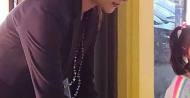 สมโภชน์ หว่างหวังศรี(nutvpool)มาสวดอภิธรรมศพ คุณแม่อรุณ หว่างหวังศรี คืนแรกวัดปากบึง