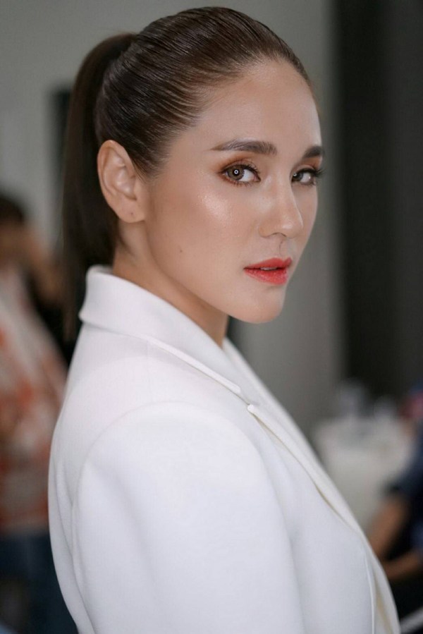 ดาราสาวสุดแซบ”จิ๊บ-ปกฉัตร”เตรียมโกอินเตอร์ในงาน Pari Fashion Week – Gossip Thai