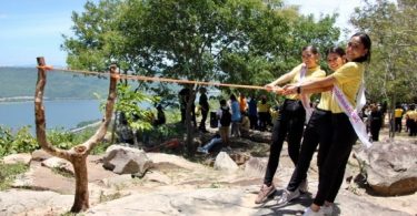 วันพุธที่ 17 กรกฎาคม 2562 ผู้เข้าประกวดมิสไทยแลนด์เวิลด์ 2019 ลุยกิจกรรมจิตอาสา ปลูกป่าลอยฟ้า ผายายเที่ยง