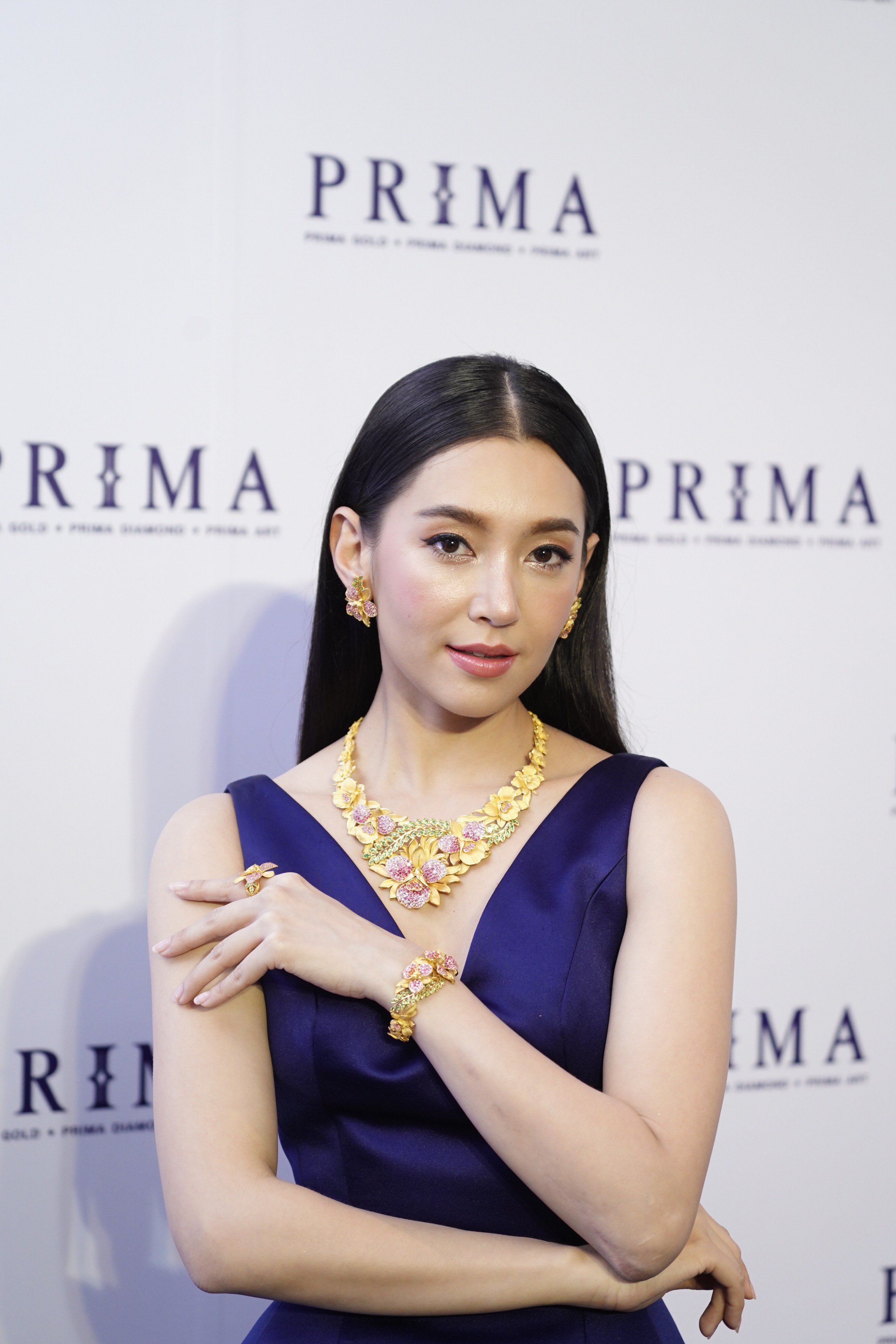 เบลล่า-ราณี นั่งแท่นพรีเซนเตอร์ พรีม่า คนล่าสุด สวยสง่า ในชุดเครื่องประดับมาสเตอร์พีซ ‘QUEEN CATTLEYA COLLECTION’