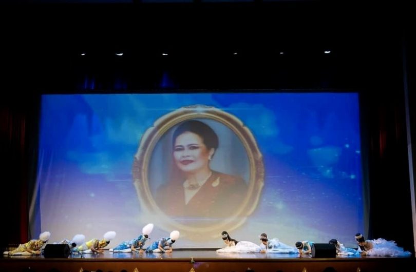 รวมดาวดังพระเอกนางเอกลิเก…ถ่ายทอดศิลปะการแสดงพื้นบ้านของไทย เรื่อง “นิราศรัก เมืองราด” จากลิเกโรงใหญ่ คณะพงษ์ศักดิ์ สวนศรี