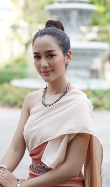 “แม็กกี้” สาวใจแกร่ง เผยความโก๊ะจีบทหารองครักษ์ ใน “ดวงใจขบถ”