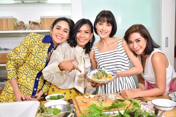 รายการ “3 แซ่บ” วันอาทิตย์ที่ 29 กันยายน 2562 เวลา 13.15 น. ช่อง 3 และ ช่อง 33 HD รักครั้งใหม่ของ “พลอย เฌอมาลย์”