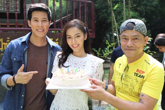 เซอร์ไพรส์วันเกิด”พีพี-พัชญา”กลางกองถ่ายละคร”สมบัติมหาเฮง”