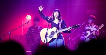 คอนเสิร์ตครั้งแรกแห่งปีที่รวมค่ายรวมเพลงรวมศิลปินมาร่วมจัดขึ้นในรูปแบบการรับน้องเข้ามหาวิทยาลัย“Cornetto & Thailand Music Federation Present Freshy Fest Concert”