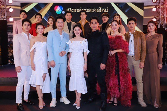 ครบรส กด 35 ! “นุ่น-อ๋อม-โบว์-เข้ม” ยกทัพนักแสดง “เพลิงเสน่หา-อินทรีแดง-ตะกรุดโทน” พบแฟนในงาน “7HD เปิดกล่องละครใหม่”