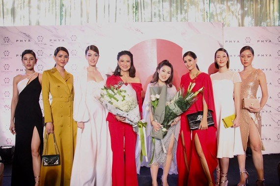 “PHYA x Silhouette”จับมือเนรมิตแฟชั่นโชว์”PHYA x Silhouette I Empower Myself”วันอังคารที่ผ่านมา ณ METRO ON WIRELESS @HOTEL INDIGO