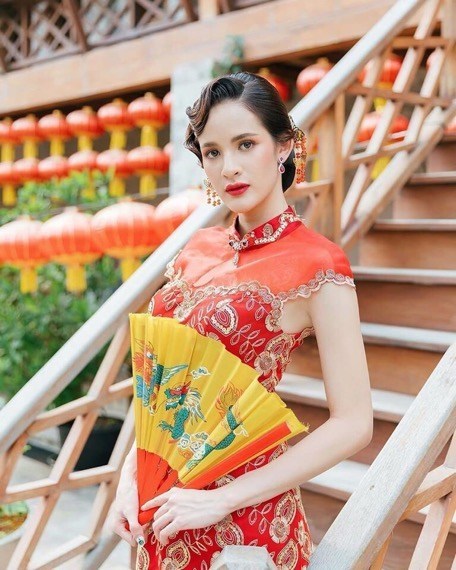 ควันหลงรวม”รุ่นพี่ มิสทีน ไทยแลนด์”ออร่าจับรับวันตรุษจีน – Gossip Thai