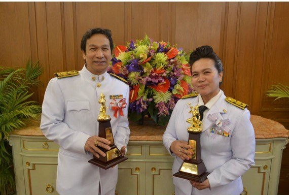 “ณภัทร์ศรณ์ ศรีเมืองธน”รับพระราชทานรางวัล“เทพทอง