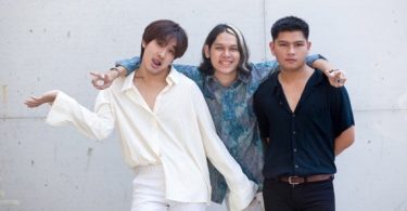 “ดอกร้าย” ซิงเกิ้ลสองจาก Diaries ศิลปินที่การันตรีด้วย 2 รางวัล รางวัลชนะเลิศจากการประกวดโครงการ Tiger Jams2 ในปี 2017 รางวัลวงดนตรีหน้าใหม่ยอดเยี่ยมจาก FUNGJAI AWARDS 2017