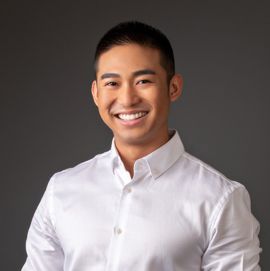 Thai Community welcomes new Chiropractor Kris Varner, as Thongxay Southisene retires from practice