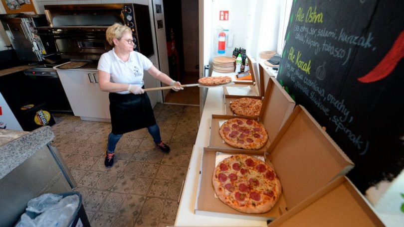 Poland’s idle restaurants send free food to medical ‘heroes’