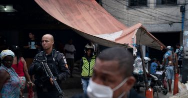 Virus has Brazil’s Bolsonaro facing governor ‘insurrection’