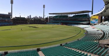 Australia bans indoor gatherings of 100 as virus measure