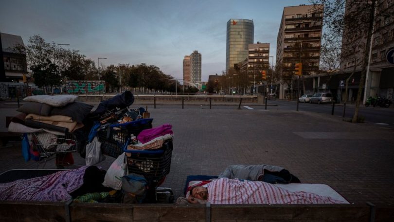 AP PHOTOS: Virus accentuates isolation of Spain’s homeless