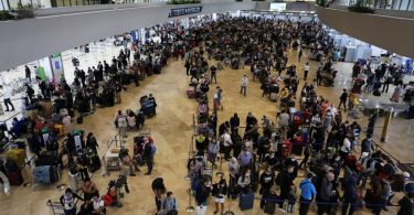 Philippines gives foreigners days to leave virus-hit region