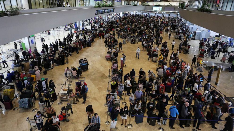 Philippines gives foreigners days to leave virus-hit region