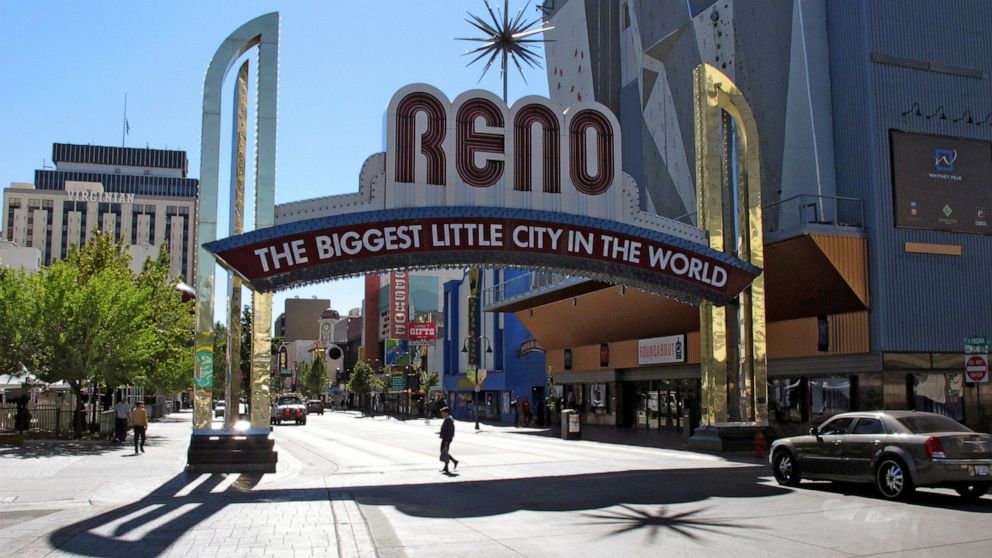 Nevada to close casinos, businesses and ban dining out