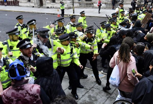 Tens of thousands join Black Lives Matter protest in London – Thai PBS World