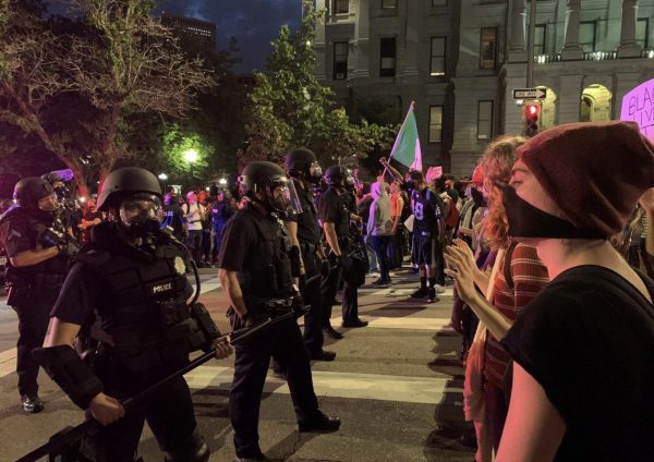 Denver police ordered to stop using tear gas and plastic bullets in protests – Thai PBS World