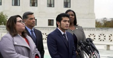 Thai among “dreamers” celebrating US court ruling over DACA – Thai PBS World