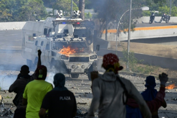Young man shot and killed in Venezuela protesting gasoline shortages – Thai PBS World