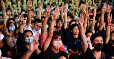 Protesters warned not to trespass on Sanam Luang or government premises on Saturday