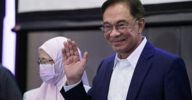 Malaysian opposition leader Anwar plans new government