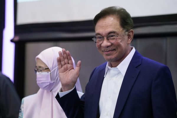 Malaysian opposition leader Anwar plans new government