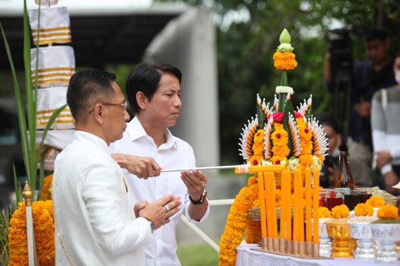 “ดาราวิดีโอ” จัดใหญ่ขนทัพนักแสดง บวงสรวงละคร 2 เรื่อง 2 รส “เกาะรัก กลหัวใจ” และ “รหัสริษยา”