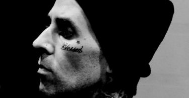 “Forever”ซิงเกิ้ลใหม่ในฐานะศิลปินเดี่ยวของ Travis Barker มือกลองวง Blink-182 ที่จับคู่สร้างความมันส์แบบสนุกถึงใจกับ Run the Jewels แร็ปเปอร์หัวแถวของวงการในยามนี้