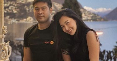 “นุ่น วรนุช” หอมแก้ม “ต๊อด ปิติ” ซีนหวานในวันเกิด ทำเขินหนักมากทั้งคู่